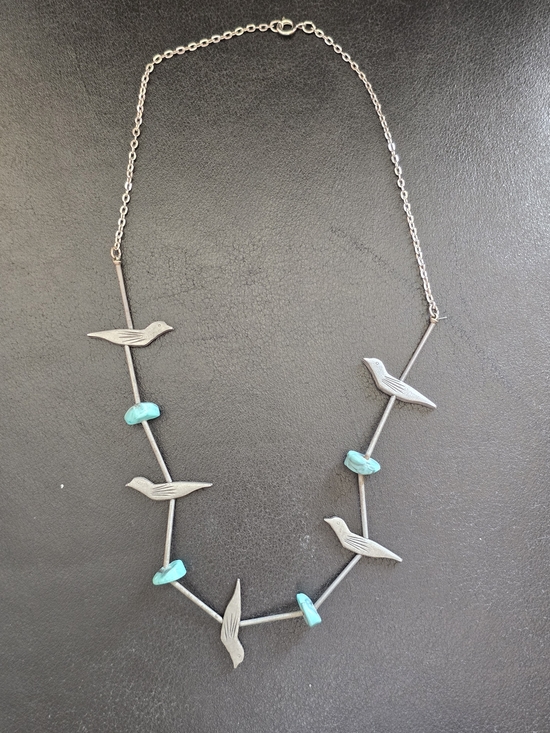 Jewelry - Vintage Southwestern Liquid Silver Style Bird Fetish Turquoise Necklace